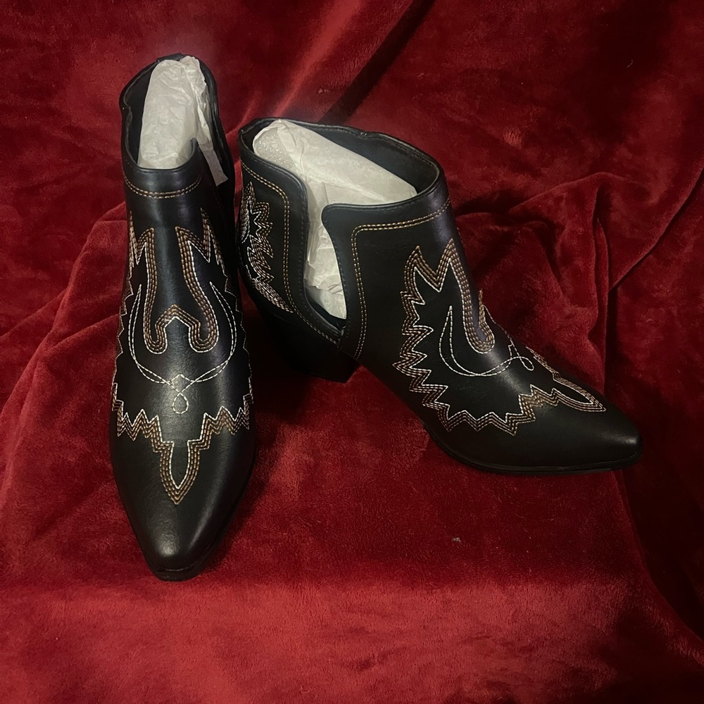 Black Western Ankle Boots with Embroidery